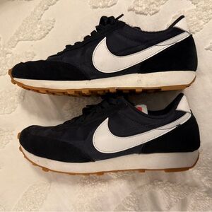 Nike Daybreak Sneakers